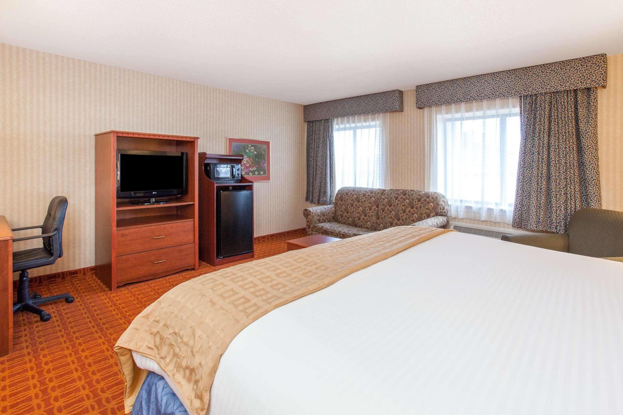 Baymont By Wyndham Detroit/Roseville Zewnętrze zdjęcie